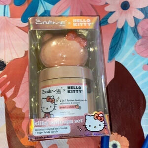 💗{The‎ Creme Shop} x Silky Skin Spa {Hello Kitty} Bath Bomb+Body Scrub Set!